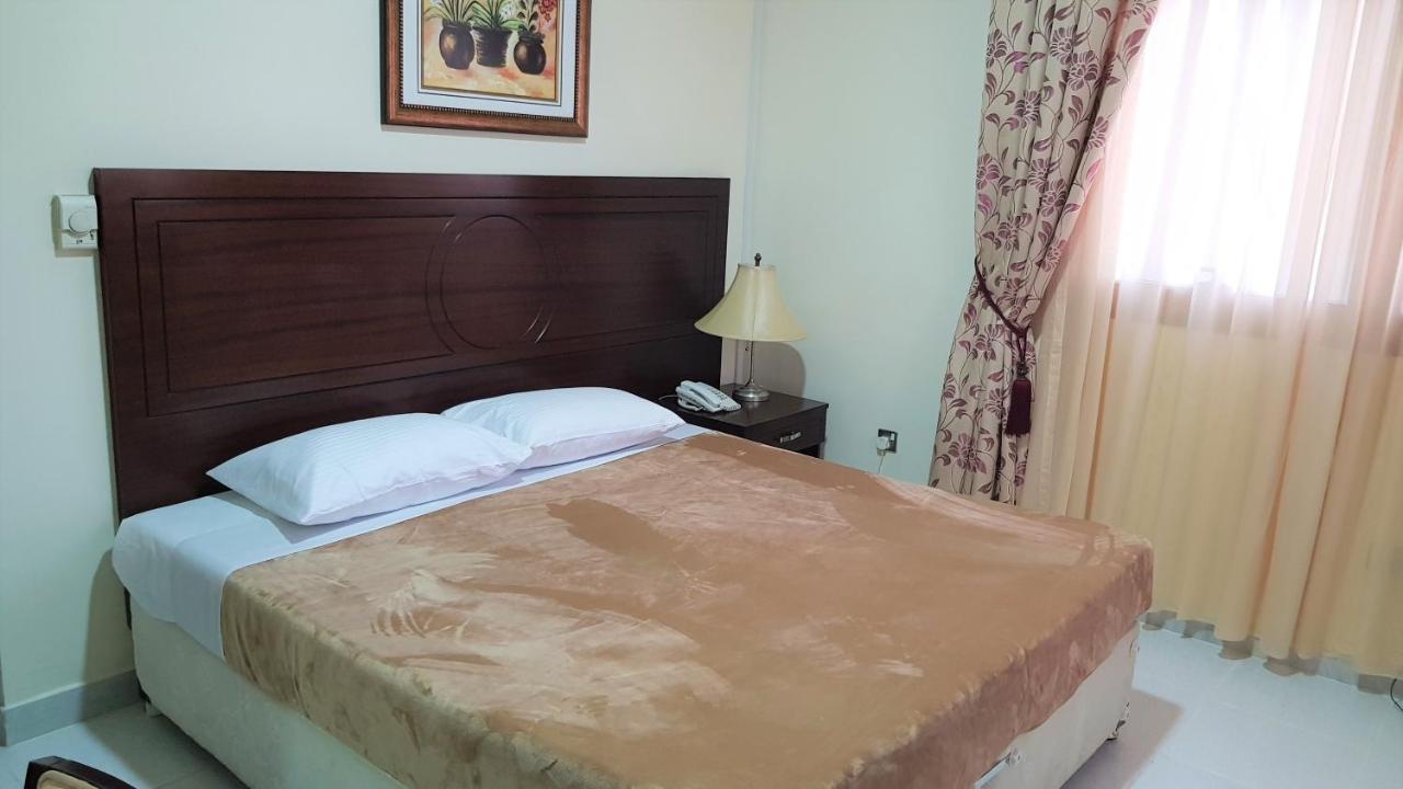 אבו דאבי Ivory Hotel Apartments מראה חיצוני תמונה