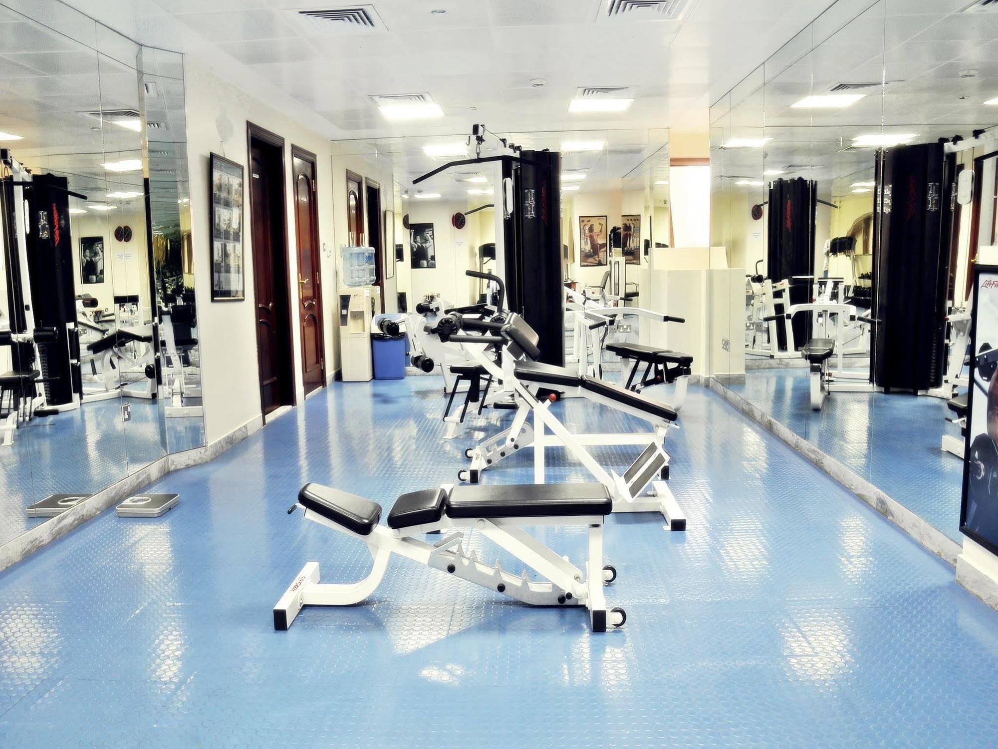 אבו דאבי Ivory Hotel Apartments מראה חיצוני תמונה