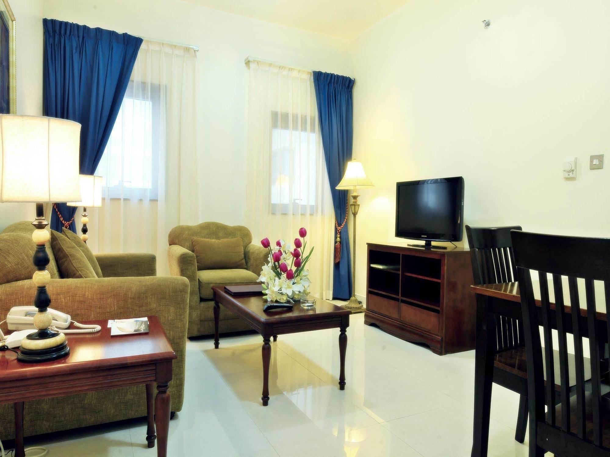 אבו דאבי Ivory Hotel Apartments מראה חיצוני תמונה