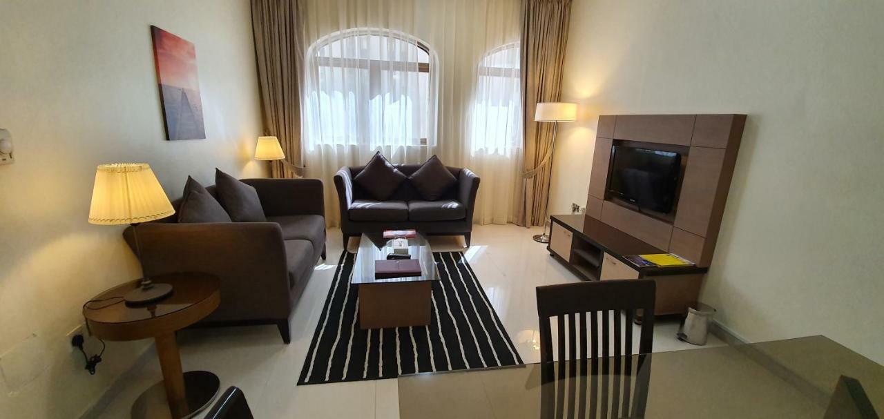 אבו דאבי Ivory Hotel Apartments מראה חיצוני תמונה