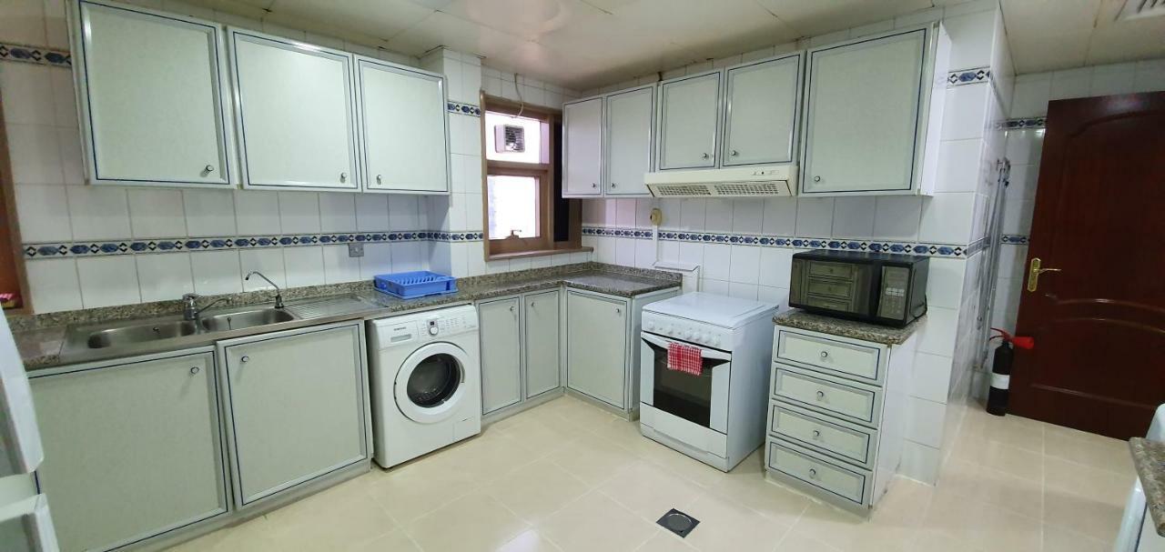 אבו דאבי Ivory Hotel Apartments מראה חיצוני תמונה