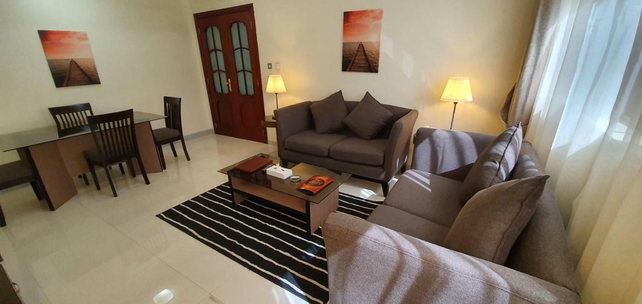 אבו דאבי Ivory Hotel Apartments מראה חיצוני תמונה