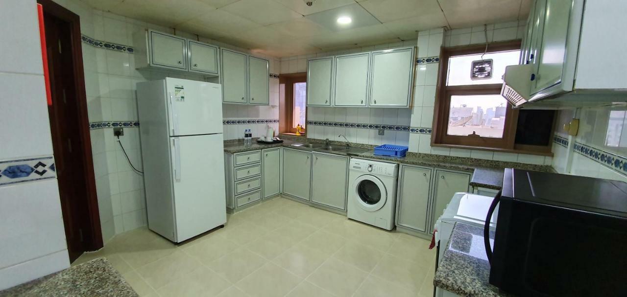 אבו דאבי Ivory Hotel Apartments מראה חיצוני תמונה